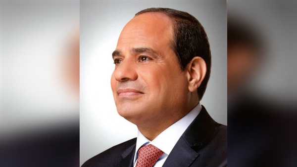 السيسي يستمع لمشكلات العارضين المشاركين في معرض تراثنا