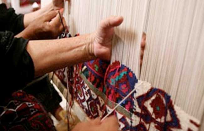 كيف يمكن النهوض بقطاع الصناعات اليدوية والحرفية؟