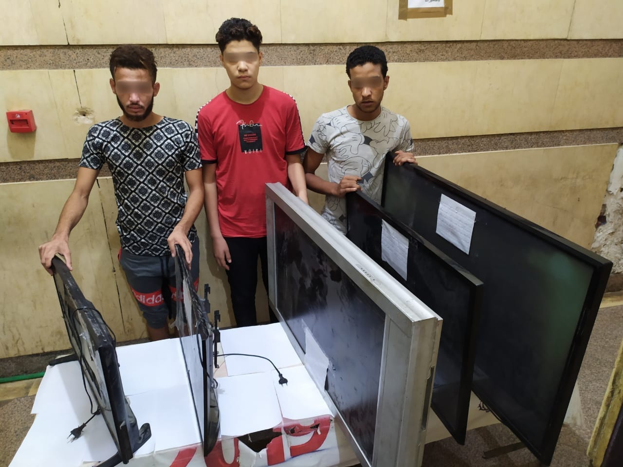 بالصورة .. تفاصيل سقوط أخطر تشكيل عصابى لسرقة المساكن بحى السلام فى قبضة مباحث القاهرة