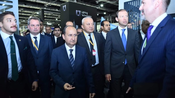 افتتاح فعاليات المعرض والمنتدى التجاري للأسبوع الصناعي الكبير
