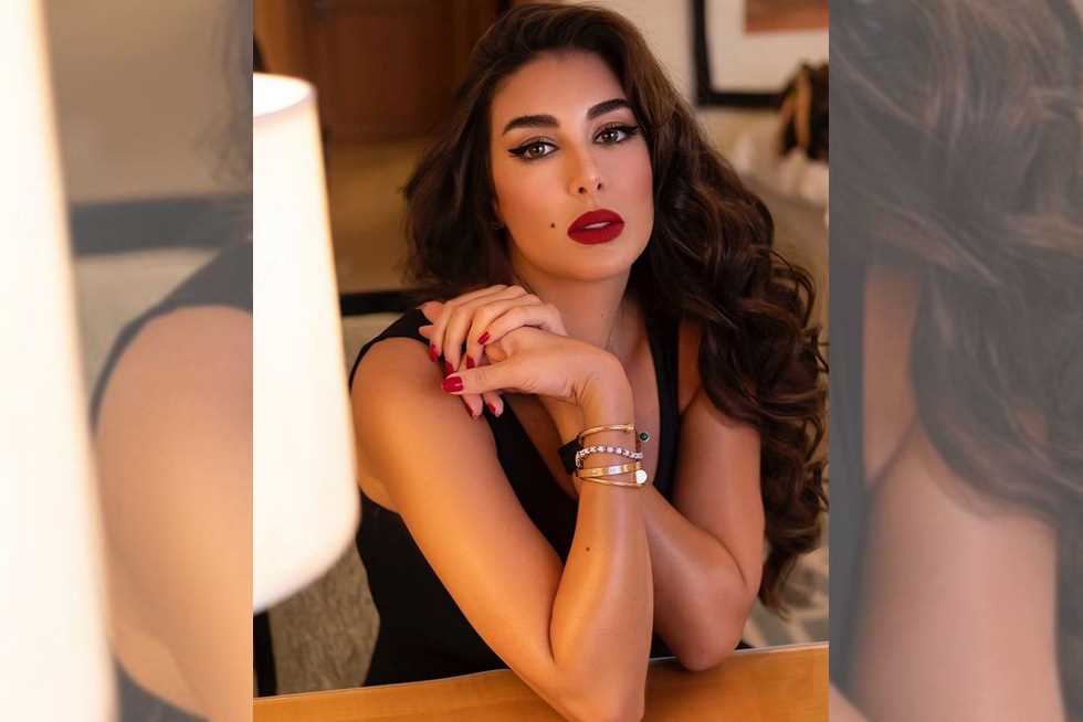ياسمين صبري تنفعل على متابع بسبب «ضحية التذكرة»: «كفي نفسك»