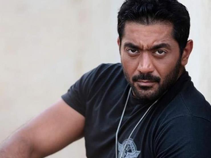 أحمد فلوكس لمنتقديه: "في ناس فاكرة إن ليها قيمة"