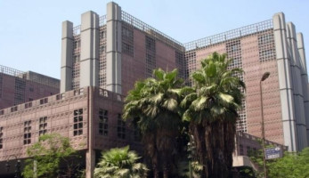 عاجل.. النيابة تحقق مع متهمين جديدين في "إلقاء الزيت" بقصر العيني