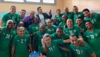 شاهد.. تفاعل إسماعيل يوسف مع هدف صامويل إيتو فى مباراة نجوم أفريقيا والعالم