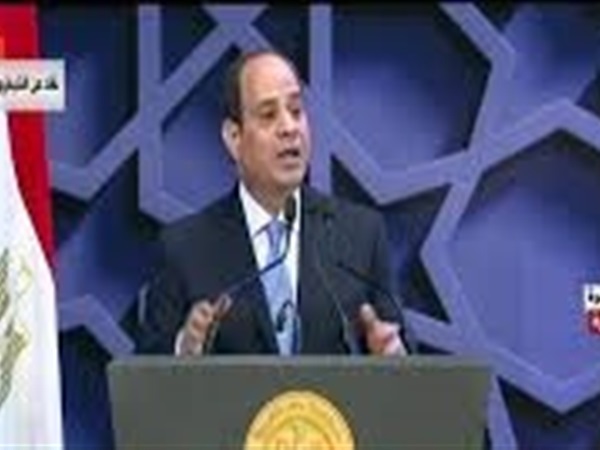 السيسي: طالبت عدلي منصور بالترشح للرئاسة بدلا مني (فيديو)