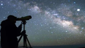 ظاهرة فلكية نادرة تشهدها مصر.. عطارد يمر أمام الشمس غدا