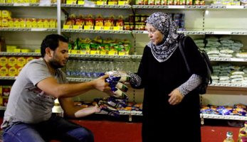 التموين تؤكد خفض أسعار السكر والزيت والأرز والدقيق بالبطاقات الشهر المقبل