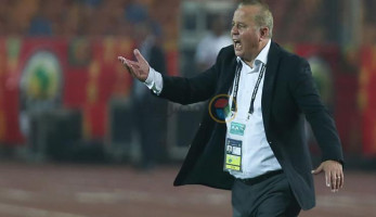 غريب: 19 نوفمبر أقلقني.. وهذه تفاصيل الجلسة "غير الرياضية" مع الوزير