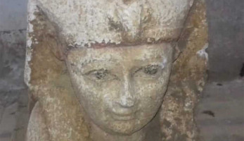 بعد العثور على «أبوالهول الصغير».. البعثة الأثرية تواصل المسح والتنقيب بالمنيا