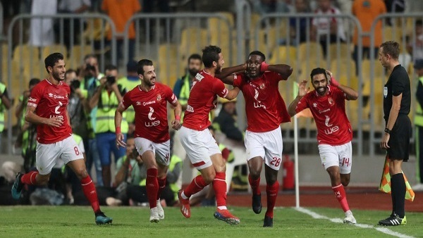 بعد إغراءات الزمالك.. الأهلي يحصن نجم الفريق بهذا القرار