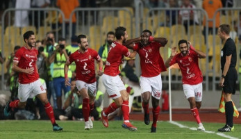 بعد إغراءات الزمالك.. الأهلي يحصن نجم الفريق بهذا القرار