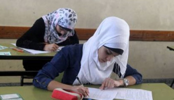 التعليم تطرح نماذج استرشادية لامتحانات "أولى وثانية ثانوي"