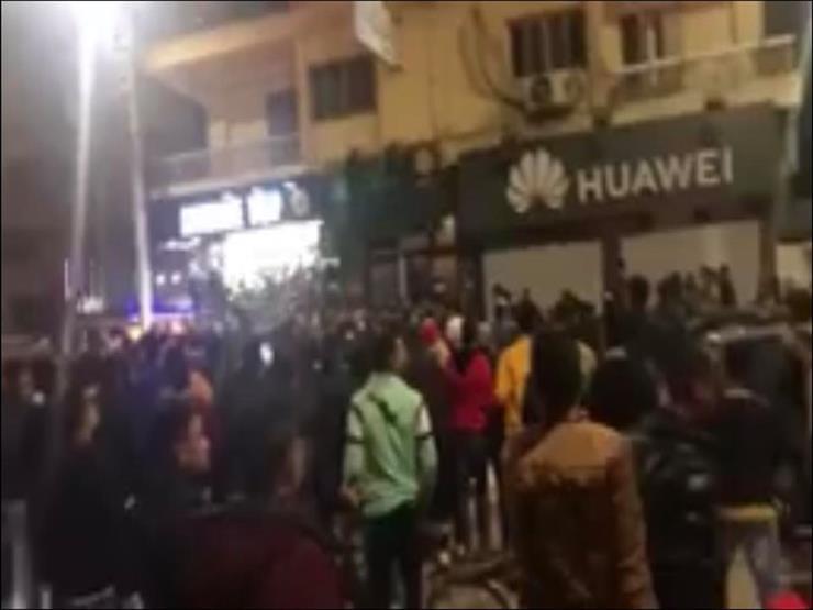 ضحية التحرش بالمنصورة: "بدأوا بتصويرنا وانتهوا بتمزيق ملابسي" والنيابة تحجز 7 متهمين