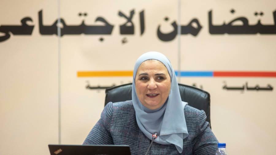  وزيرة التضامن توجه التدخل السريع بتقديم الدعم لطفل تعرض لكسر إثر تعذيبه من أقاربه