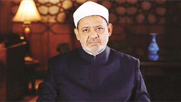 شيخ الأزهر يمنع التصوير خلال تقديم المساعدات للمحتاجين
