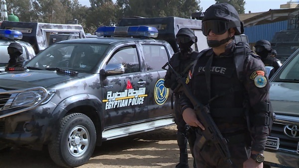 سيجارة محشية بانجو.. كشف هوية شخصين أجبرا طفلا على التدخين بالزقازيق