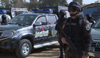 سيجارة محشية بانجو.. كشف هوية شخصين أجبرا طفلا على التدخين بالزقازيق