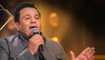 محمد فؤاد عن حالته الصحية: البعض يتمنى موتي (فيديو)