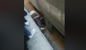 تفاصيل دقيقة الرعب في بطولة والد طفلة السكة الحديد (فيديو)