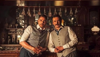 لسة مصاحبه قريب.. كريم عبد العزيز يتحدث عن علاقته بـ أحمد عز.. فيديو