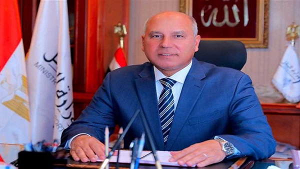 كامل الوزير يوجه رسالة إلى منقذ ابنته من دهس القطار بالإسماعيلية