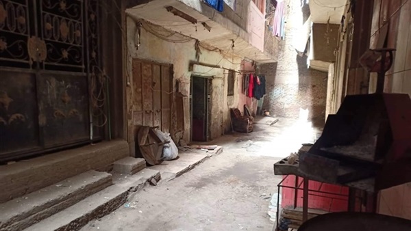 جيران "عروسي شبرا" يروون تفاصيل الساعات الأخيرة لوفاتهما بـ"الغاز"