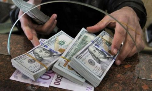 الدولار يواصل النزيف أمام الجنيه ويسجل 15.78 جنيه للبيع