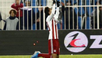 "خليك في فرقتك".. أحمد حسن كوكا يحرج ميدو (صورة)
