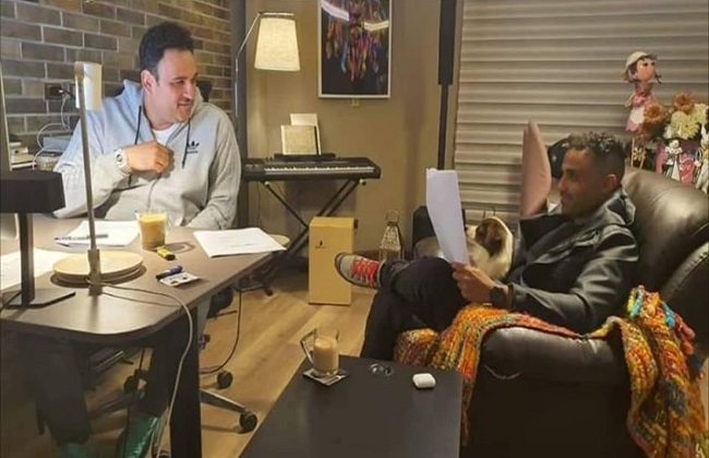 أكرم حسني وأحمد فهمي في بروفات تصوير مسلسل " تيمون وبومبا"