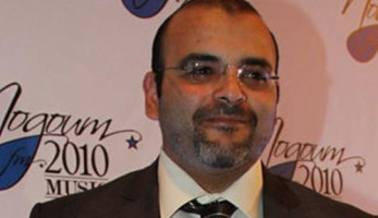 أيمن بهجت قمر يعتزل تأليف الأغاني.. تعرف على السبب