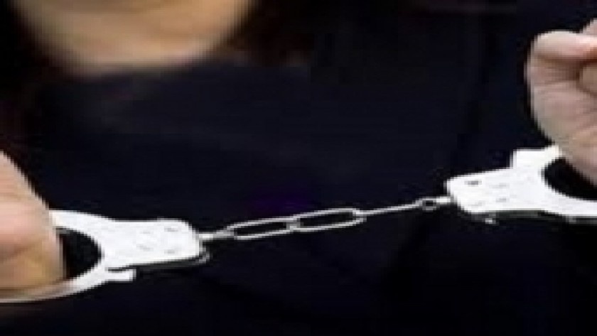 احتجاز وفيديوهات.. كيف أٌجبر مدير بنك على معاشرة سيدة وابنتها بالمعادي؟