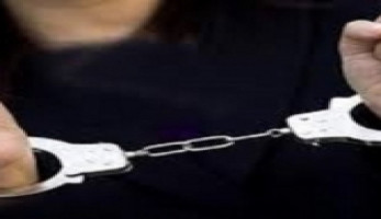 احتجاز وفيديوهات.. كيف أٌجبر مدير بنك على معاشرة سيدة وابنتها بالمعادي؟
