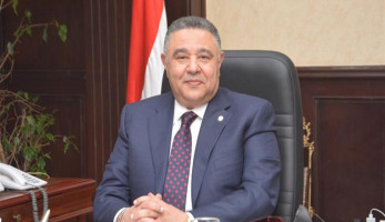 "هل إحنا محتاجين نحلف إن ماعندناش كورونا؟!".. محافظ البحر الأحمر نافيًا وجود الفيروس بالمحافظة