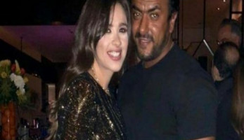شقيق ياسمين عبد العزيز يهاجمها على فيس بوك: "صورك على حساب سمعتنا"