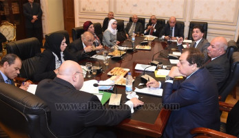 "إعلام النواب" تطالب بنشر الأخبار باللغات المختلفة عبر التليفزيون المصري