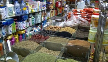 «الغرف التجارية» تكشف عن حقيقة وقف استيراد بعض أصناف العطارة من الصين