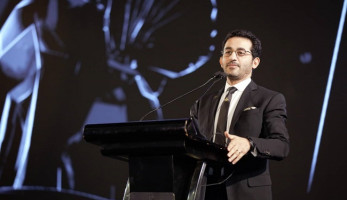 أحمد حلمي يدعم بائع كبدة.. وبنت البائع تشكره