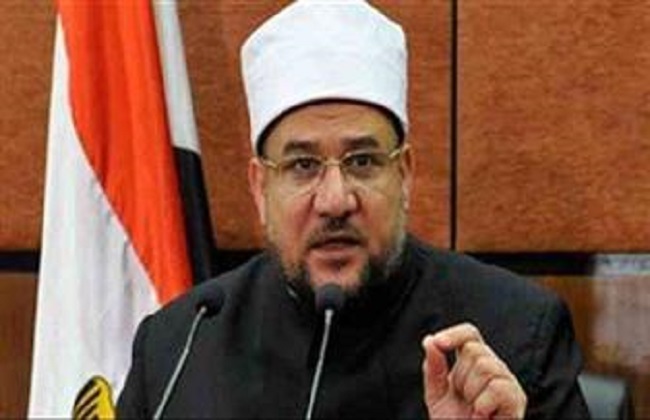 الأوقاف تحظر تقبيل أيدي العلماء ورؤساء العمل