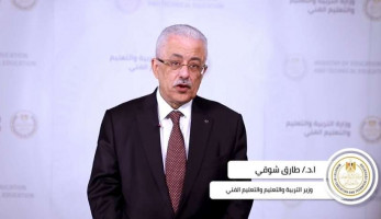 طارق شوقي يطرح أسئلة عن تطوير التعليم ويعد بالإجابة عنها اليوم