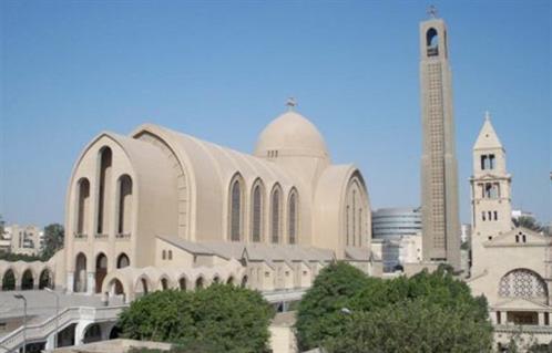 الكنيسة القبطية الأرثوذكسية توقف إقامة القداسات وتغلق الكنائس