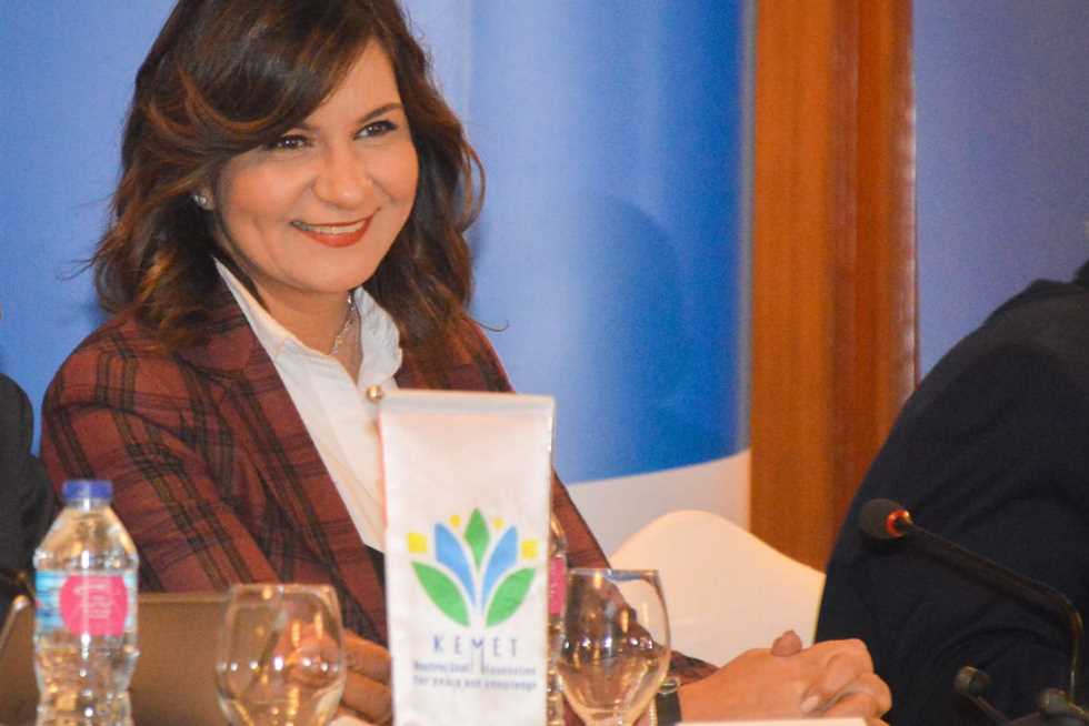وزيرة الهجرة: «كورونا» يحبس 95 مصريًا بالمالديف في شهر العسل