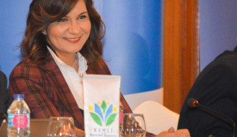وزيرة الهجرة: «كورونا» يحبس 95 مصريًا بالمالديف في شهر العسل