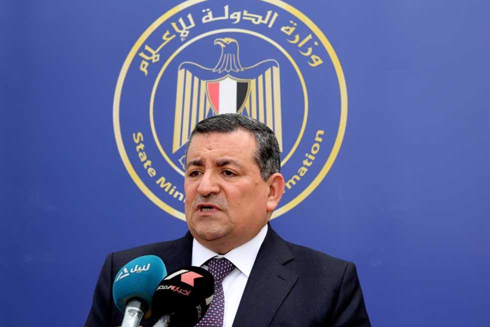 محذرًا من «السيناريو الأسوأ».. تعليق غاضب من وزير الإعلام بشأن «الزحام غير المقبول»