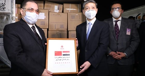 هدايا رد الجميل.. السفير الصيني: إتاحة جميع المعلومات لدينا عن كورونا للحكومة المصرية