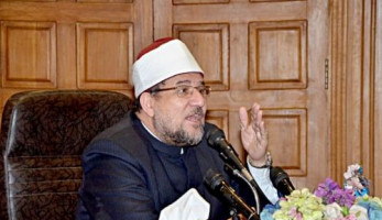 وزير الأوقاف: سأصلي الجمعة ظهرا في بيتي.. صلوا في بيوتكم