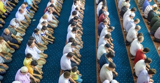 التباعد الجسدي في الصلوات الخمس أبرزها.. منظمة الصحة العالمية تضع قواعد لـ شهر رمضان