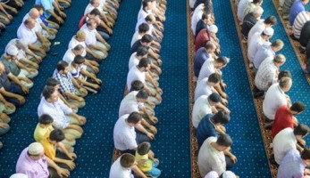 التباعد الجسدي في الصلوات الخمس أبرزها.. منظمة الصحة العالمية تضع قواعد لـ شهر رمضان