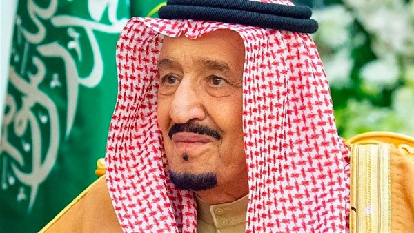 بأمر الملك سلمان.. إقامة صلاة التراويح بالحرمين