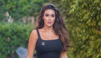 بعد نصيحة الساحر.. مخرج شهير يطالب ياسمين صبرى بالابتعاد عن التمثيل