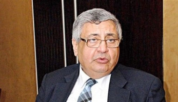 مستشار الرئيس يكشف أسباب ارتفاع إصابات كورونا